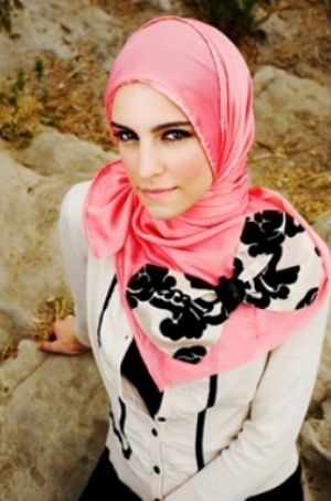 headscarf style  - myLusciousLife.com.jpg